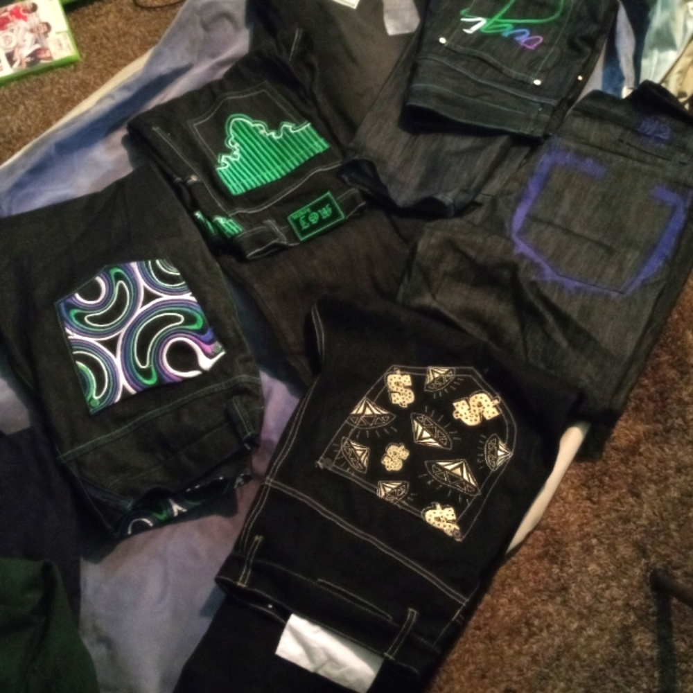Brand New coogi's pants sizes 38's in men I have 10pairs and 4pairs of Levi's